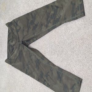 Vintage/Rare Lululemon Savasana Camo 20cm Fatigue Green 2014